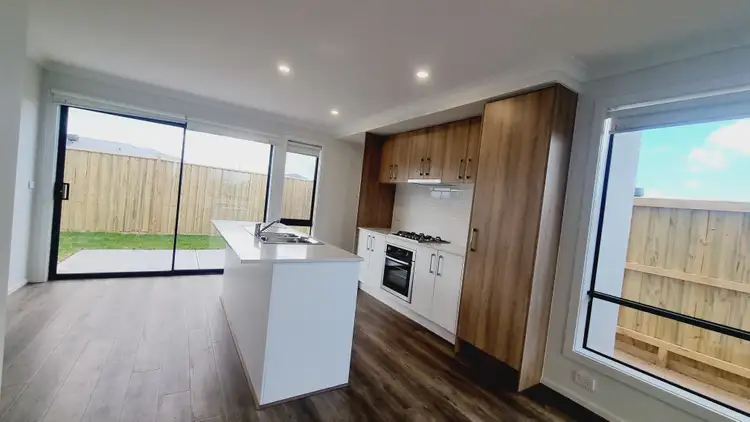 Fifth view of Homely house listing, 37 TANNUM CIRCUIT, Truganina VIC 3029