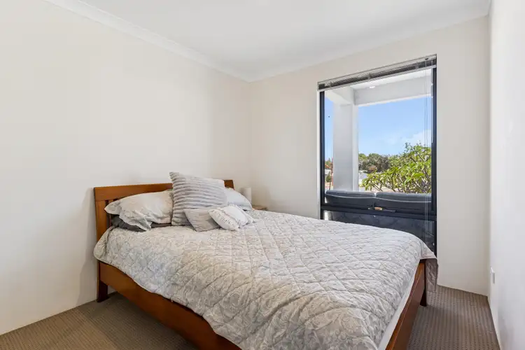 Fourth view of Homely house listing, 2 Vamoose Way, Meadow Springs WA 6210