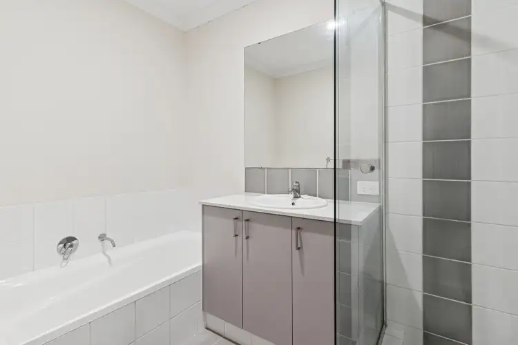 Fifth view of Homely house listing, 2 Vamoose Way, Meadow Springs WA 6210