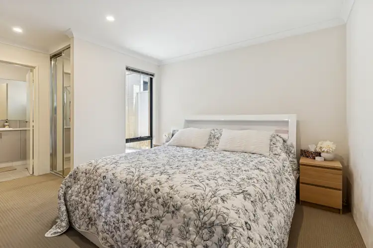 Sixth view of Homely house listing, 2 Vamoose Way, Meadow Springs WA 6210