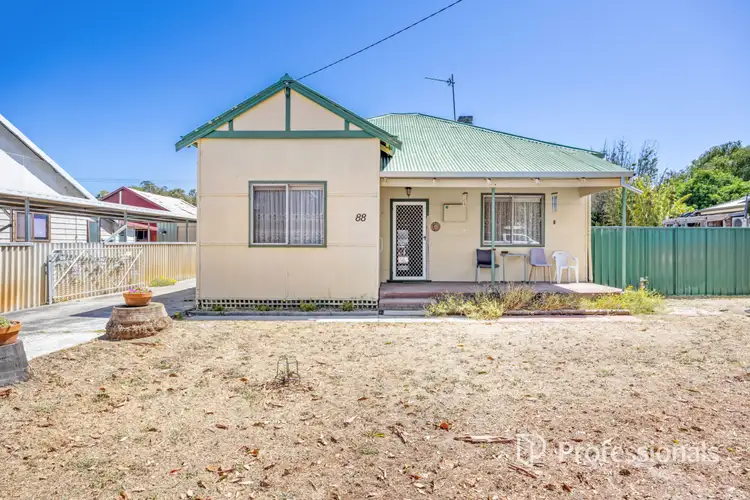 88 Coombes Street, Collie WA 6225