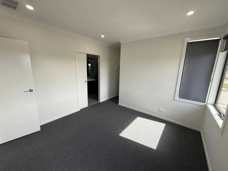 Fifth view of Homely house listing, 73 Batehaven Crescent, Donnybrook VIC 3064
