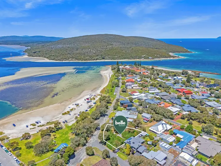 21 Roe Parade, Emu Point WA 6330