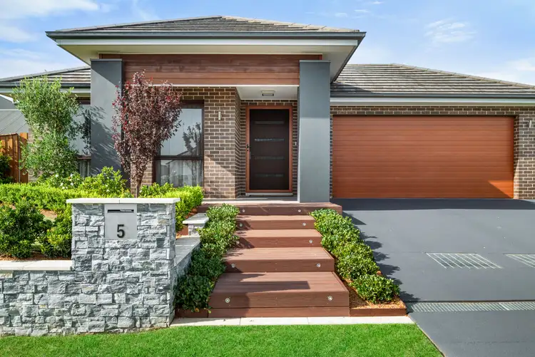 5 Gaudry Street, The Oaks NSW 2570