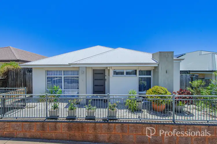 10 Ranfurly Approach, Ellenbrook WA 6069
