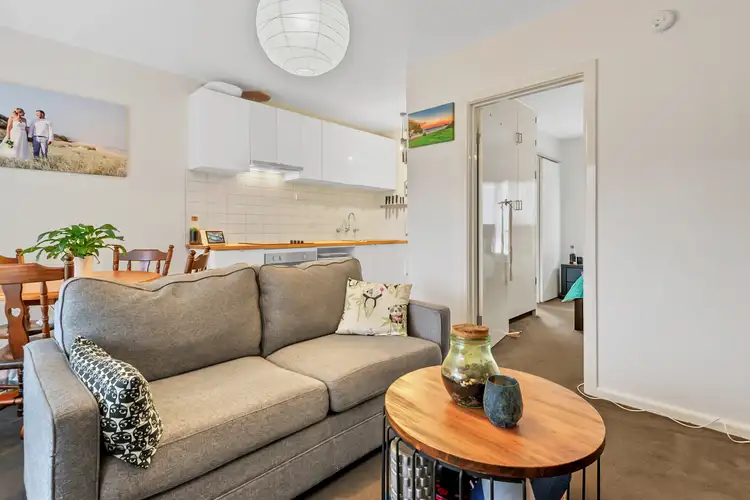 Second view of Homely unit listing, 2/21 Hobart Road, Murrumbeena VIC 3163