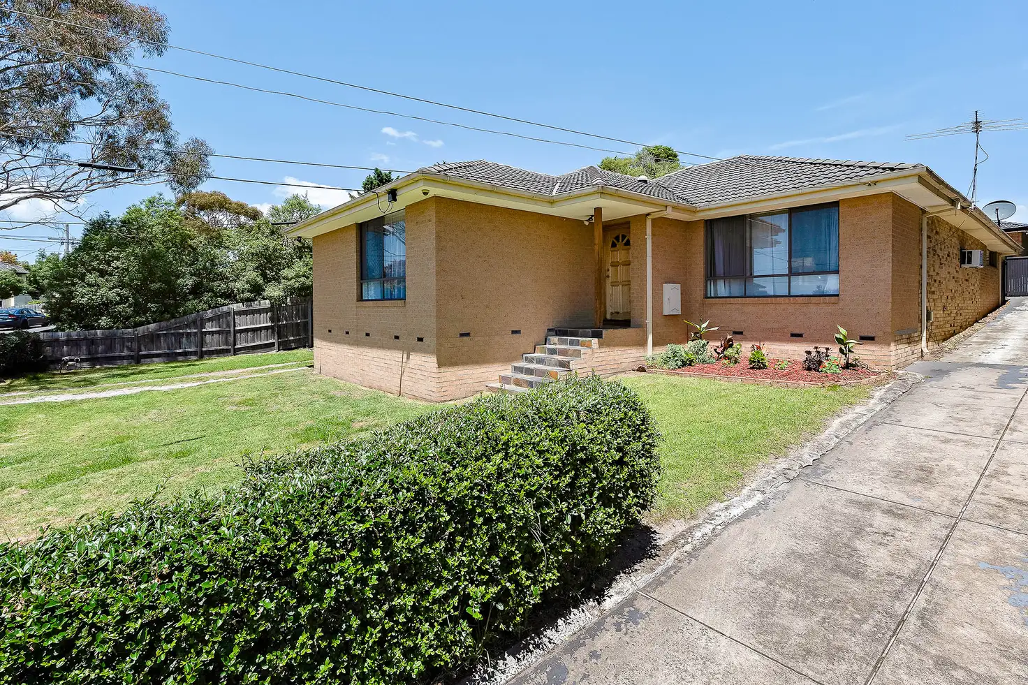 Main view of Homely house listing, 2 Kenilworth Avenue, Frankston VIC 3199