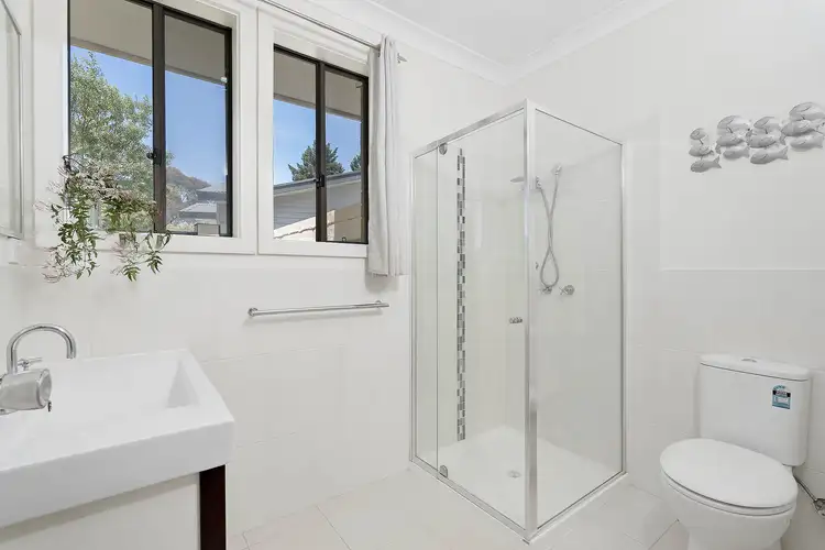 Fifth view of Homely house listing, 2 Kenilworth Avenue, Frankston VIC 3199