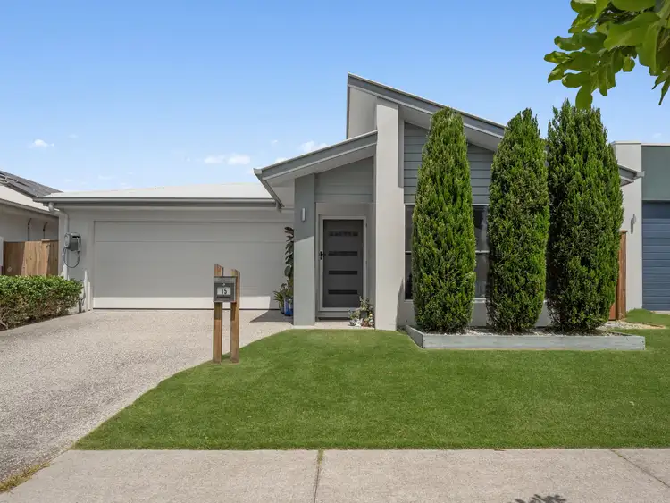 15 Lightning Street, Palmview QLD 4553
