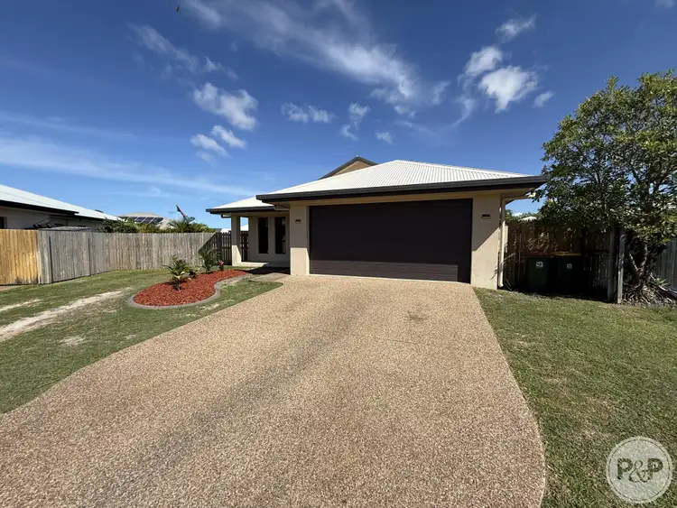 4 Lochern Way, Bushland Beach QLD 4818