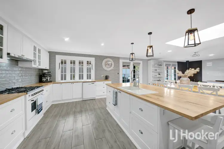 Fifth view of Homely house listing, 2 Cyprus Place, Melton West VIC 3337