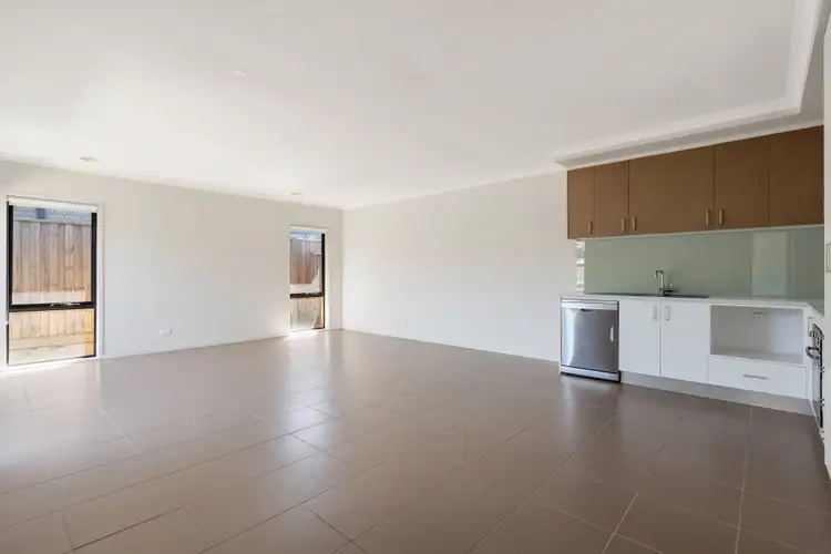 Seventh view of Homely house listing, 535 Mandalay Circuit, Beveridge VIC 3753