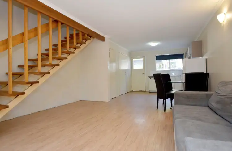 Fifth view of Homely unit listing, 3/43 Harbour Terrace, Gladstone Central QLD 4680