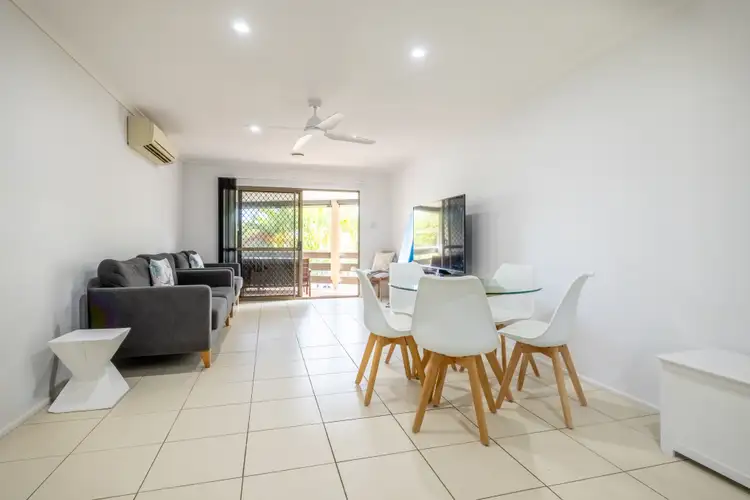 4/2 Cypress Avenue, Rainbow Beach QLD 4581