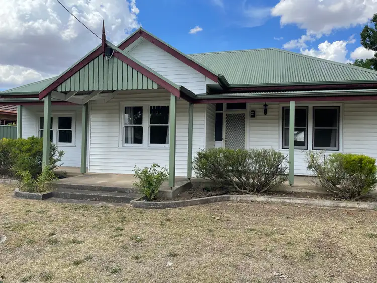 29 Goomalibee Street