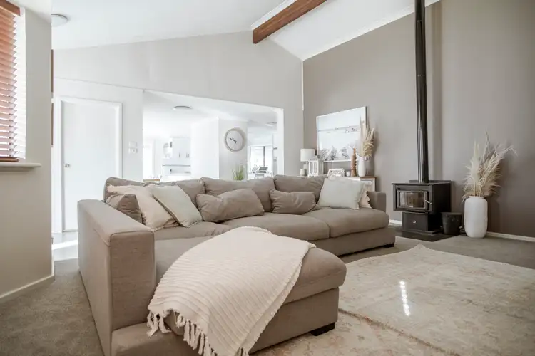 8 Douglas Street, Castletown WA 6450