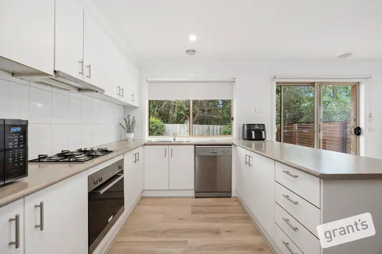 Sixth view of Homely unit listing, 2/16 Chirnside Road, Berwick VIC 3806