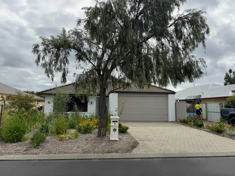 8 Mary Road, Yalyalup WA 6280