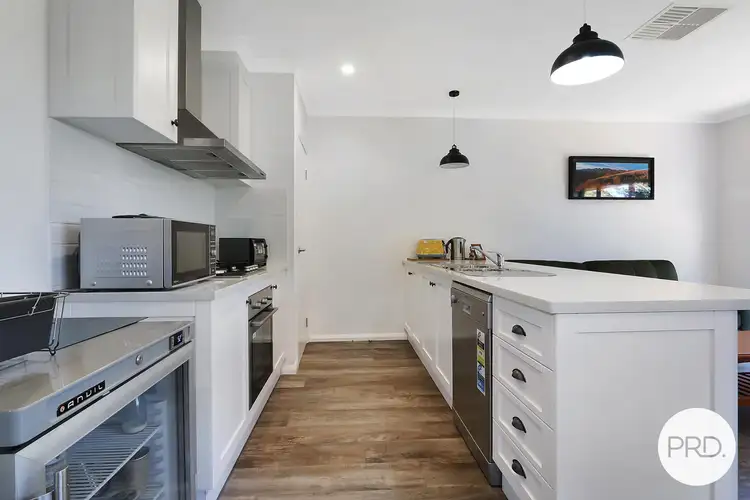 Fifth view of Homely house listing, 2/154 Lawrence Street, Wodonga VIC 3690