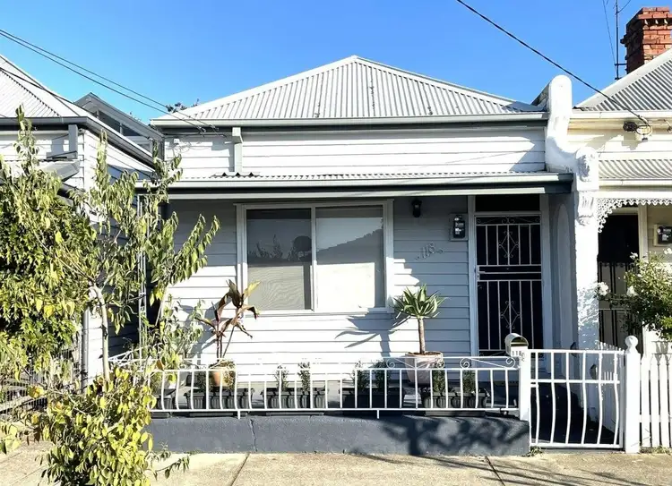 118 Hawthorn Road, Northcote VIC 3070