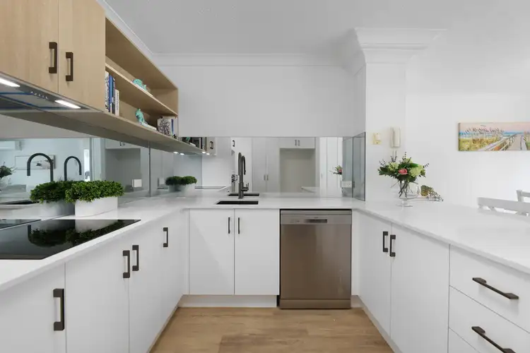 Sixth view of Homely apartment listing, 4/37 Meron Street, Southport QLD 4215