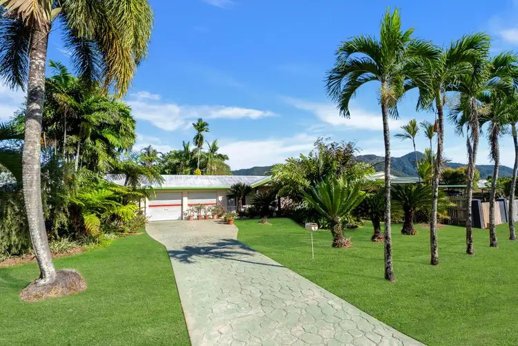 5 Wentworth Close, Bentley Park QLD 4869