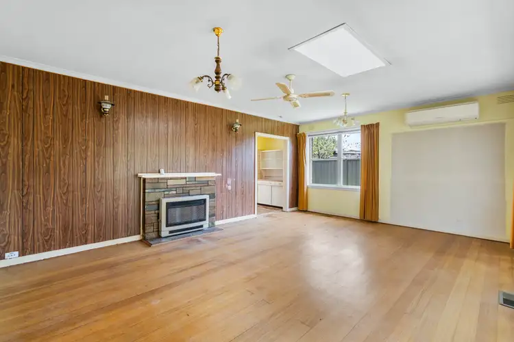 Second view of Homely house listing, 4 Rodney Court, Broadmeadows VIC 3047