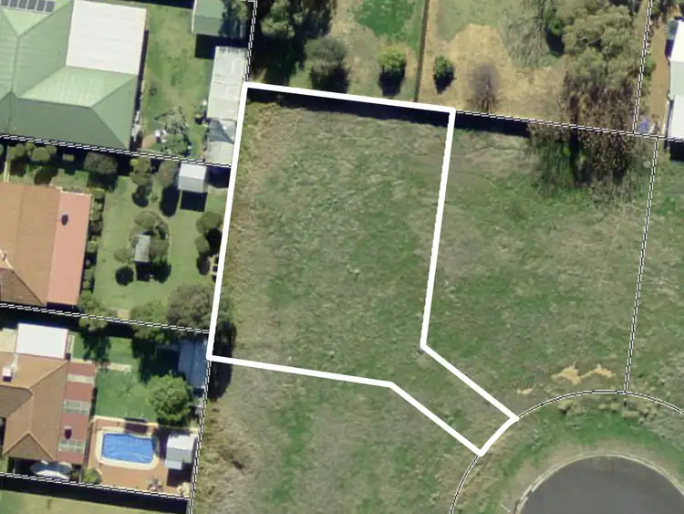 15 Waterford Cct, Narromine NSW 2821