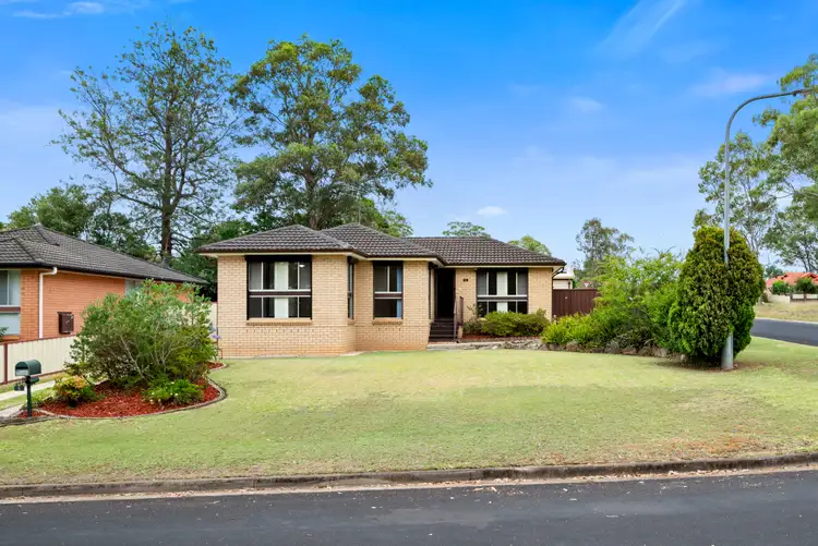 1 Geranium Avenue, Macquarie Fields NSW 2564