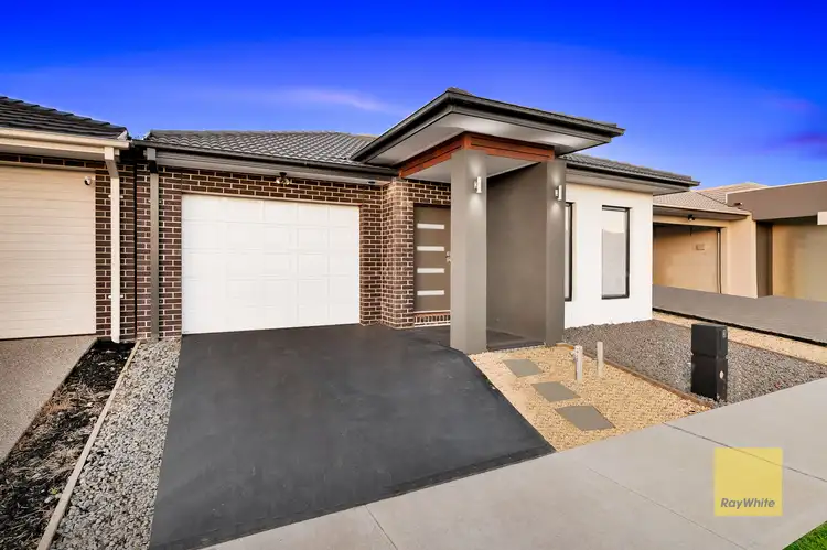 3 Leeward Drive