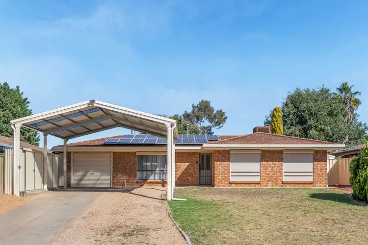 5 Karinga Avenue, Craigmore SA 5114