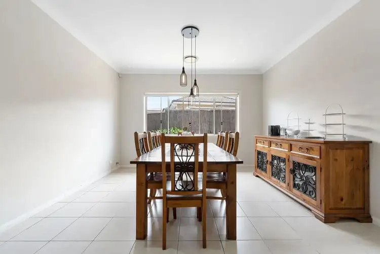 Sixth view of Homely house listing, 187 Rosedale Circuit, Carnes Hill NSW 2171