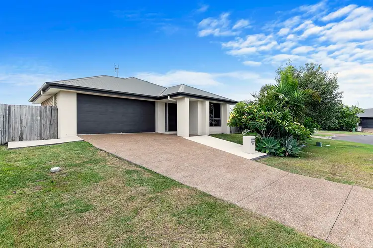 10 Lillee Court, Urangan QLD 4655