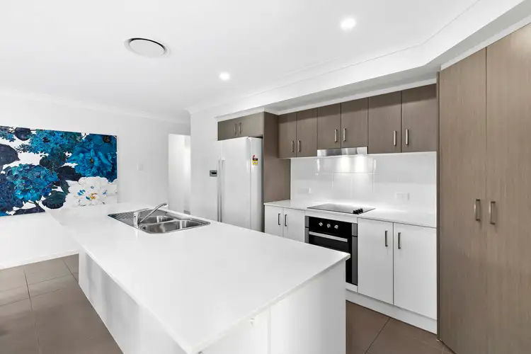 Fifth view of Homely house listing, 10 Lillee Court, Urangan QLD 4655