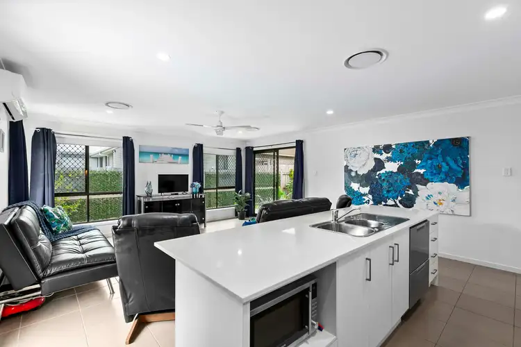 Sixth view of Homely house listing, 10 Lillee Court, Urangan QLD 4655