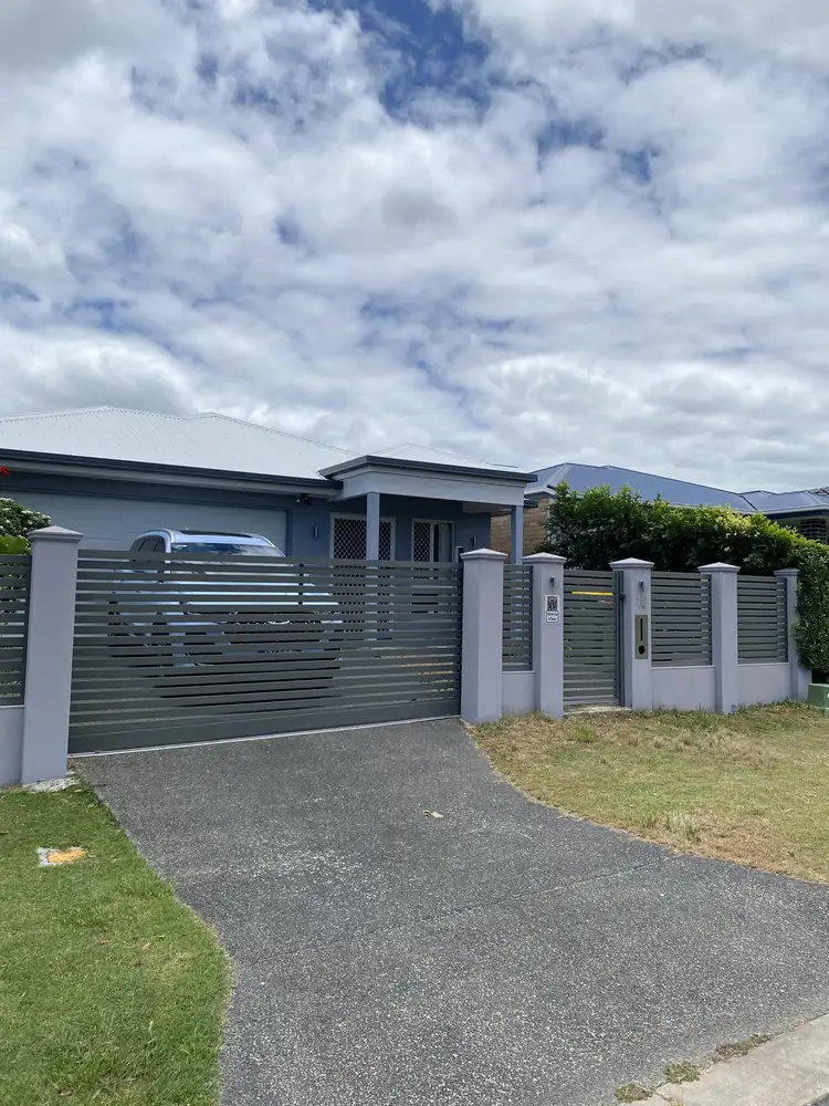 18 Aspen Way, Arundel QLD 4214