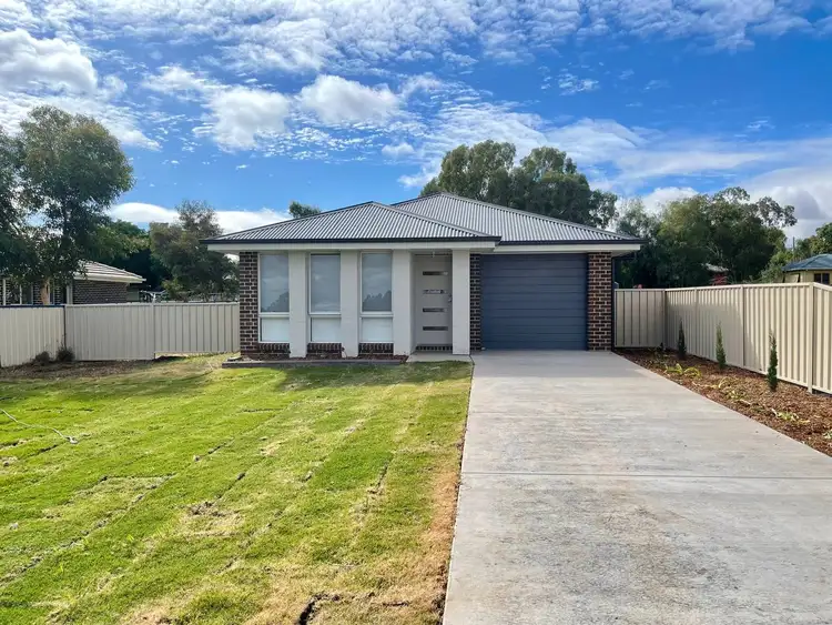 31 Boori Street, Peak Hill NSW 2869