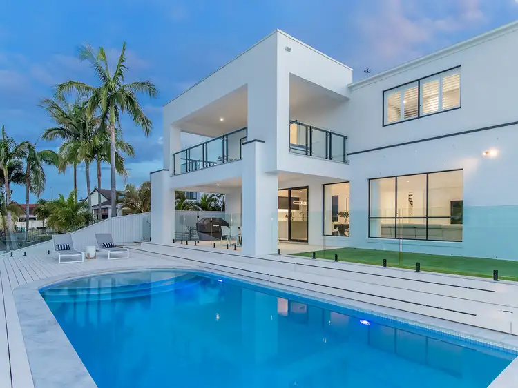 5 Blair Athol Crescent, Sorrento QLD 4217