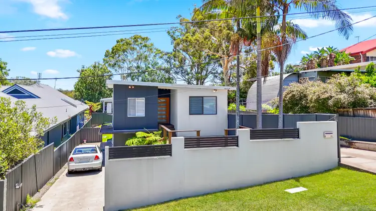 4 & 4a Hartog Avenue, Lake Munmorah NSW 2259