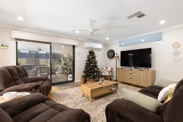 Sixth view of Homely house listing, 2 Songlark Court, Baldivis WA 6171