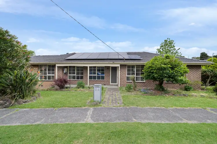 36 Larnook Crescent, Mooroolbark VIC 3138