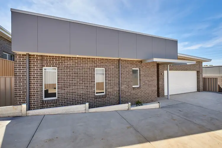 2/26 Messenger Avenue, Boorooma NSW 2650