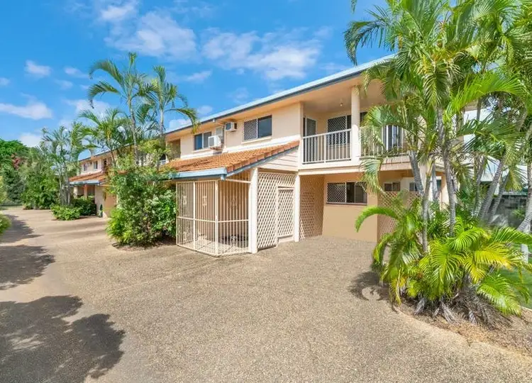 1/10 Vivian Street, Pimlico QLD 4812