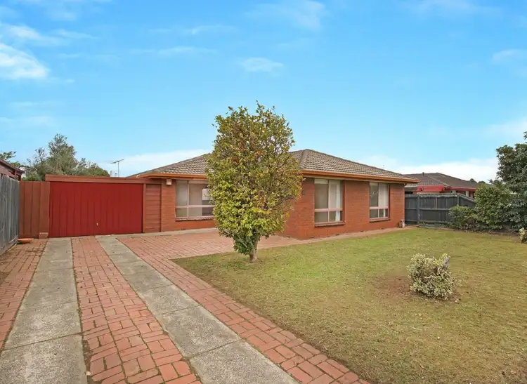 15 Freeman Crescent, Mill Park VIC 3082