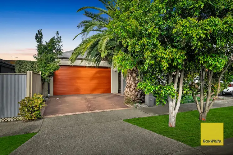 2 Ivan James Place
