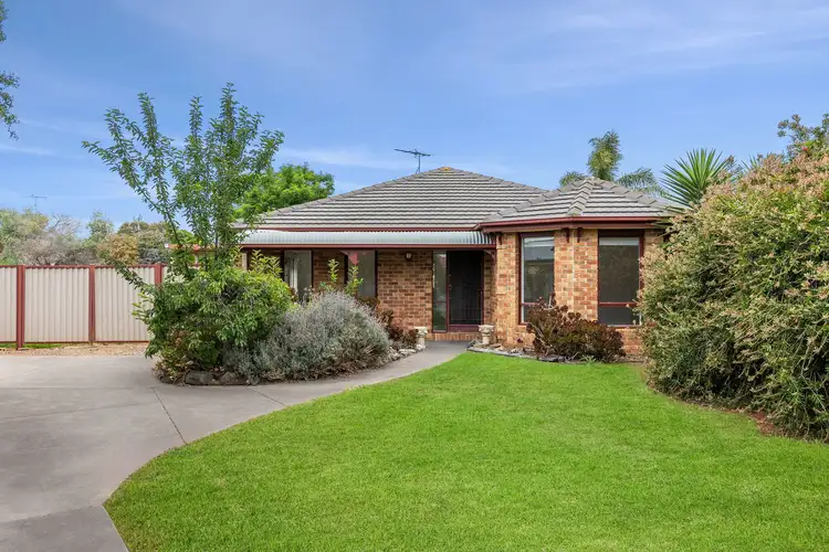 8 Bracknell Court, Lara VIC 3212