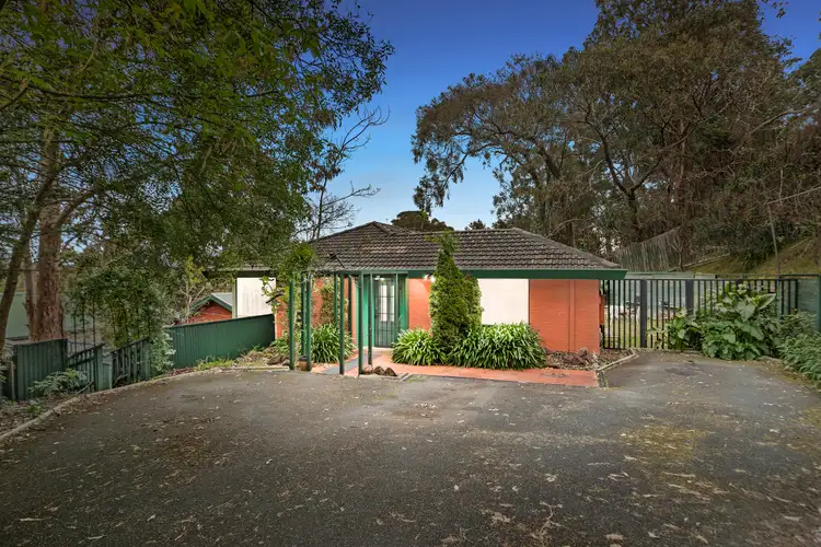 24 Craig Avenue, Ferntree Gully VIC 3156
