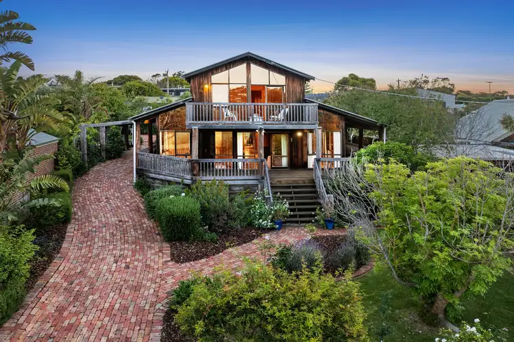 5 Carnarvon Avenue
