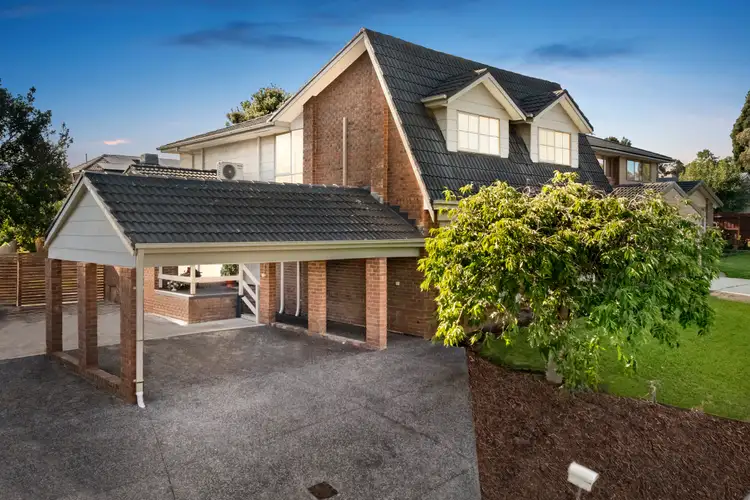 30 Avoca Way, Wantirna South VIC 3152