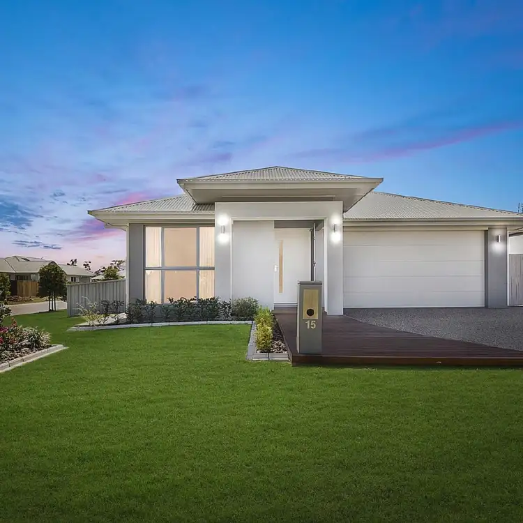 15 Sunniva Boulevard